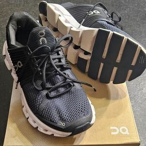 On Cloud Running Black and White Athletic Shoes with Cushioned Soles